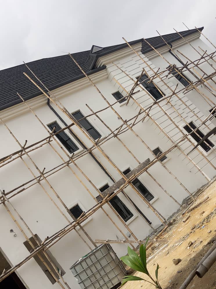 Building & Construction service by Derek Decor